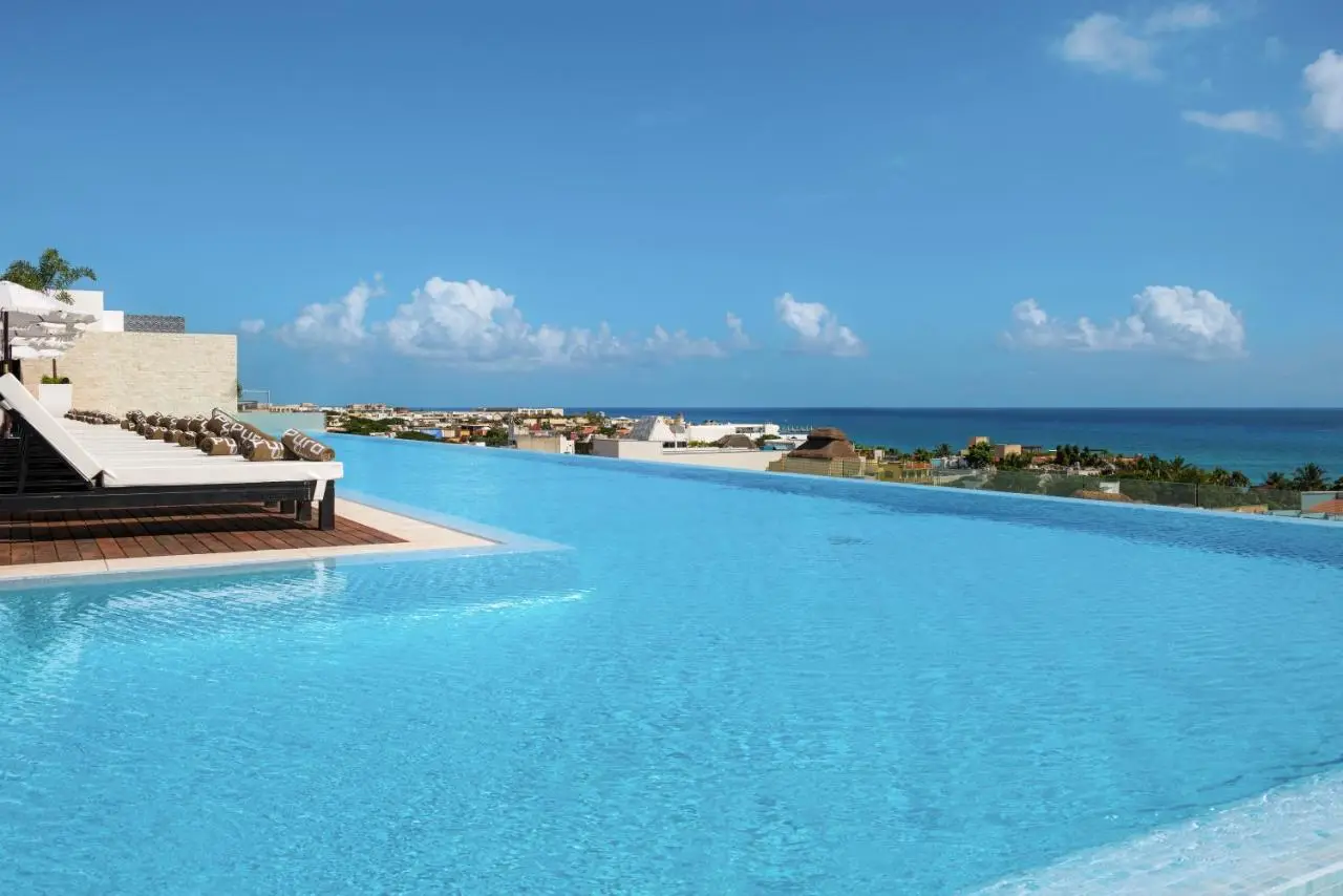 The-Fives-Downtown-Hotel-Residences-Curio-Collection-by-Hilton2