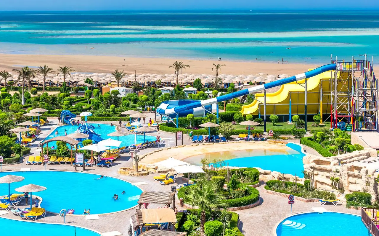 Caesar-Palace-en-Aqua-Park-Hurghada-Egypte3