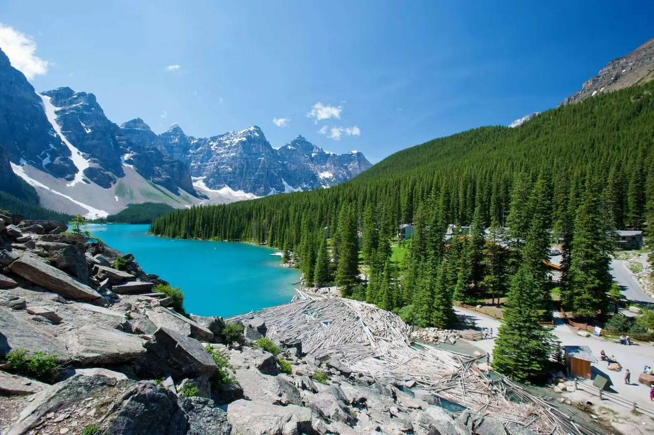 Canada-Shutterstock3-1