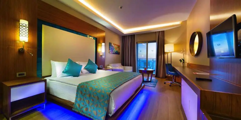 Ramada-hotel-suites-kusadasi-turkije-4