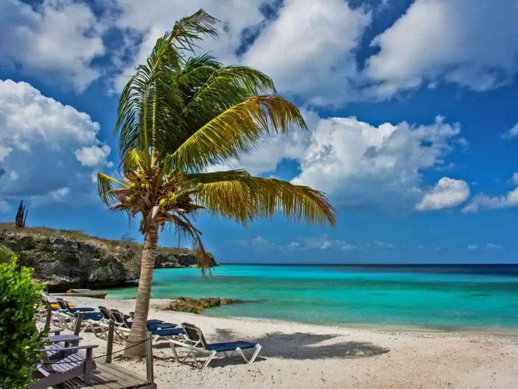 Curacao3-1