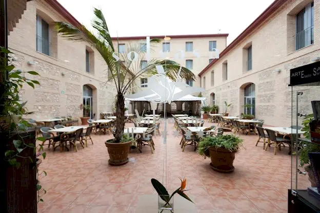 Hotel-checkin-valencia-spanje-2