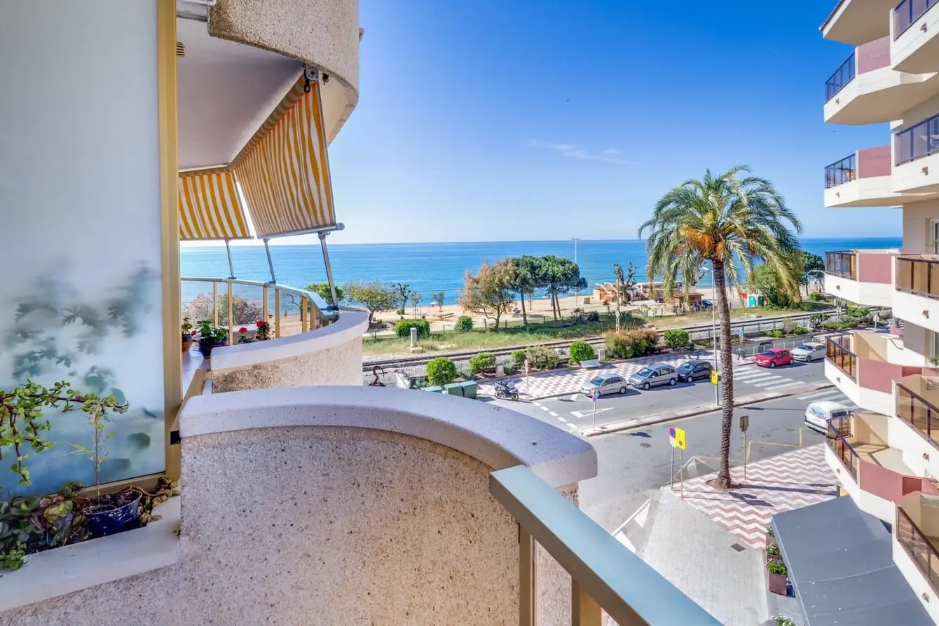 Appartementen-Checkin-Beatrix-Pineda-de-Mar1