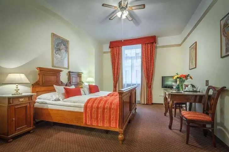 Hotel-Mucha-1
