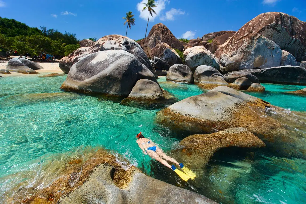 Wit strand op Guana Island