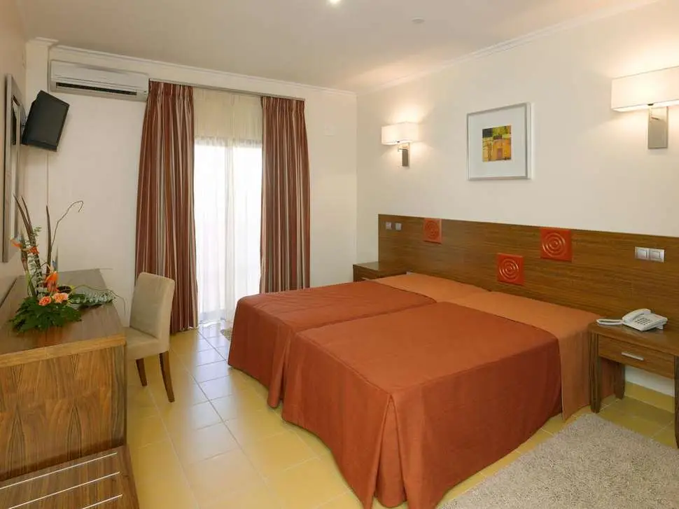 Hotel-praia-sol-algarve-portugal-2