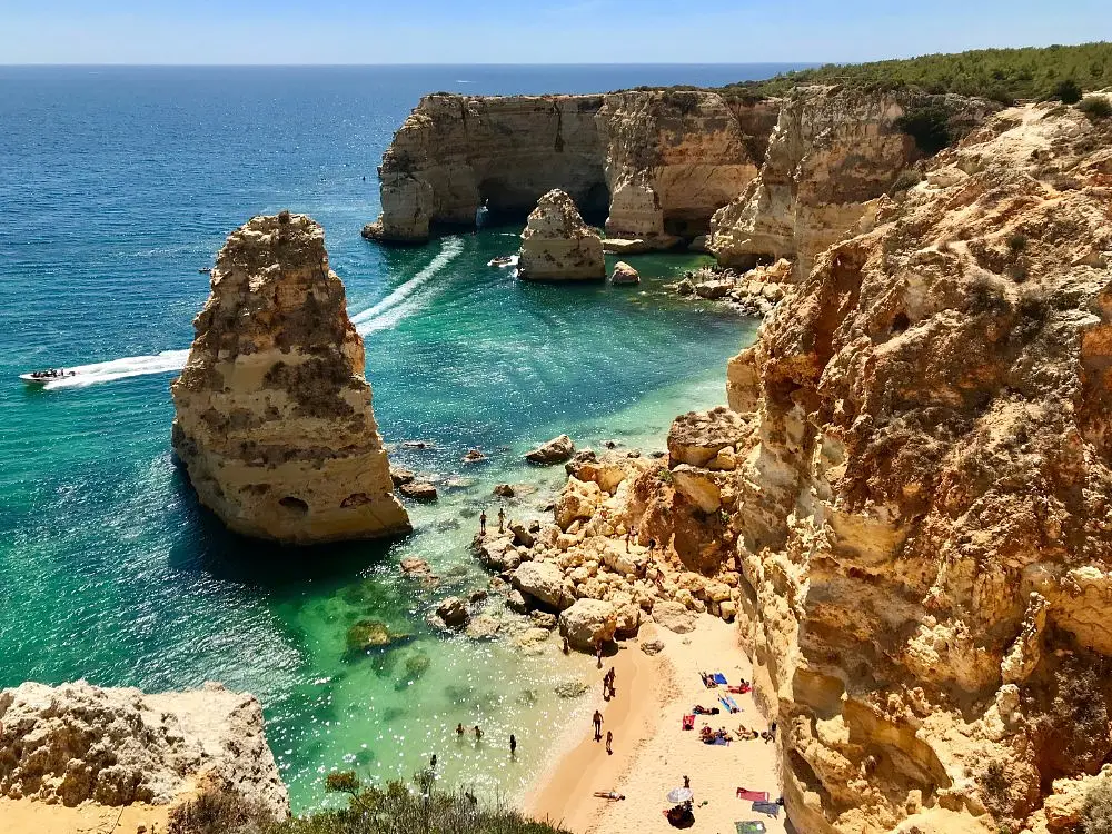 Algarve-Portugal-Canva-stock1