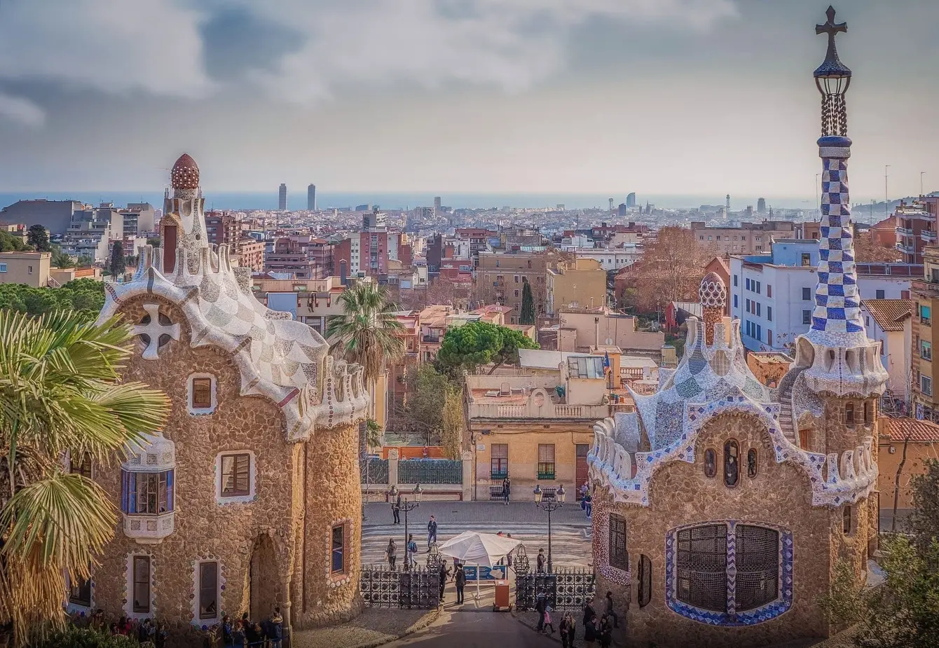 Barcelona-3233593_1920-1