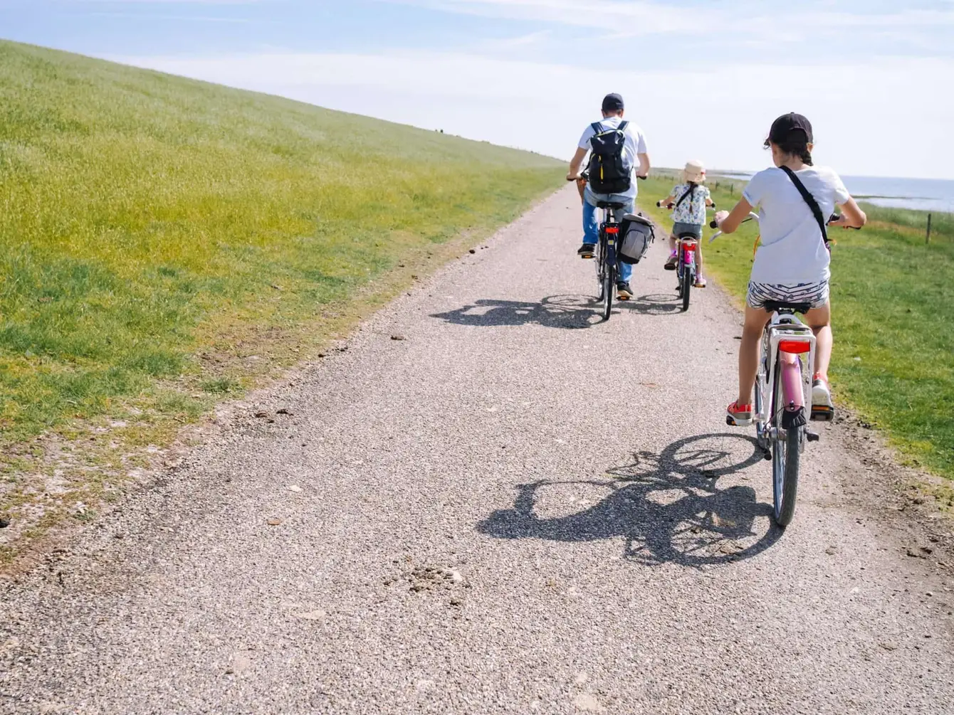Zeeland-Fietsen-Duinen-Shutterstock-scaled