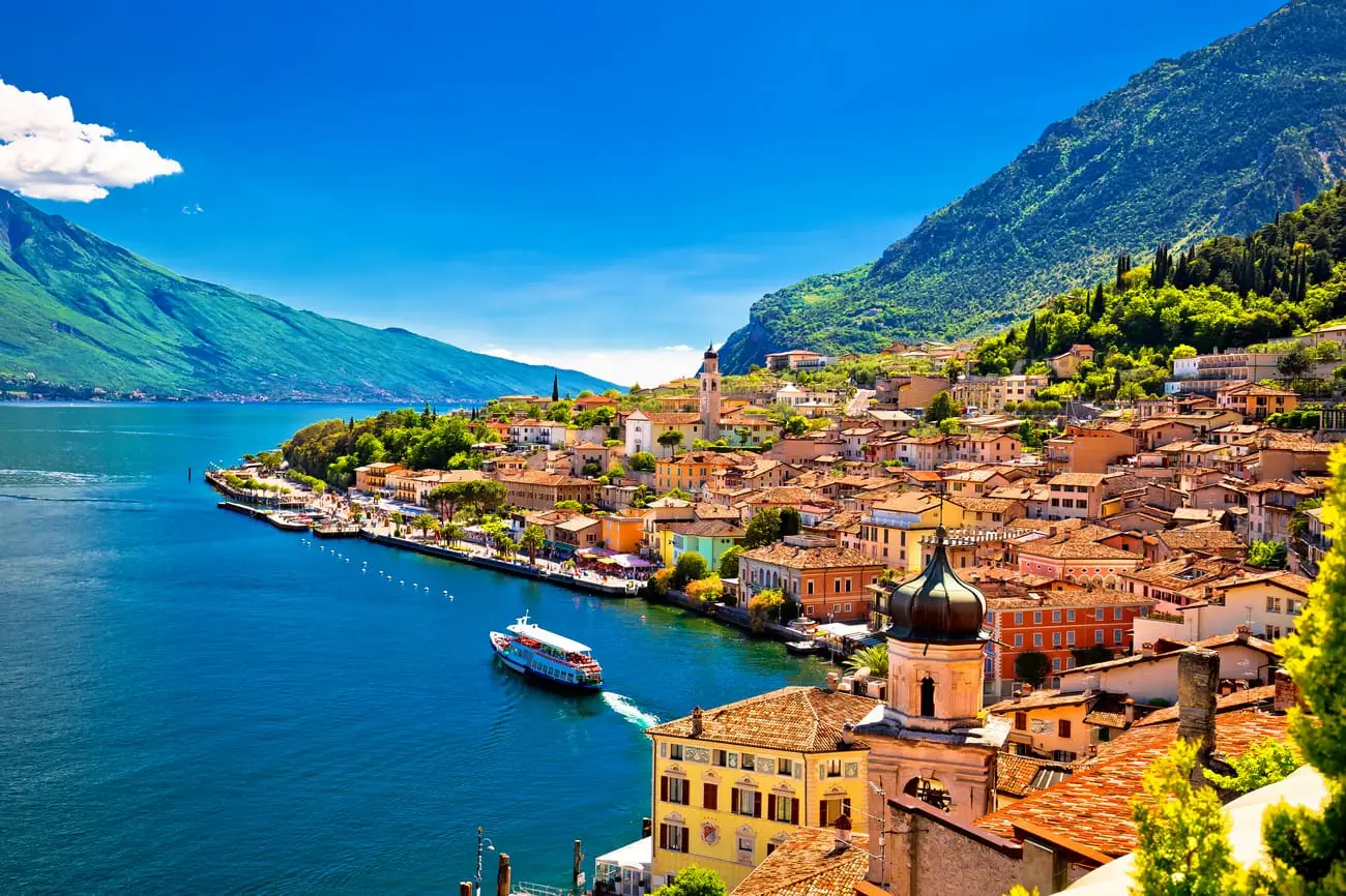 Gardameer-Italie-Shutterstock6