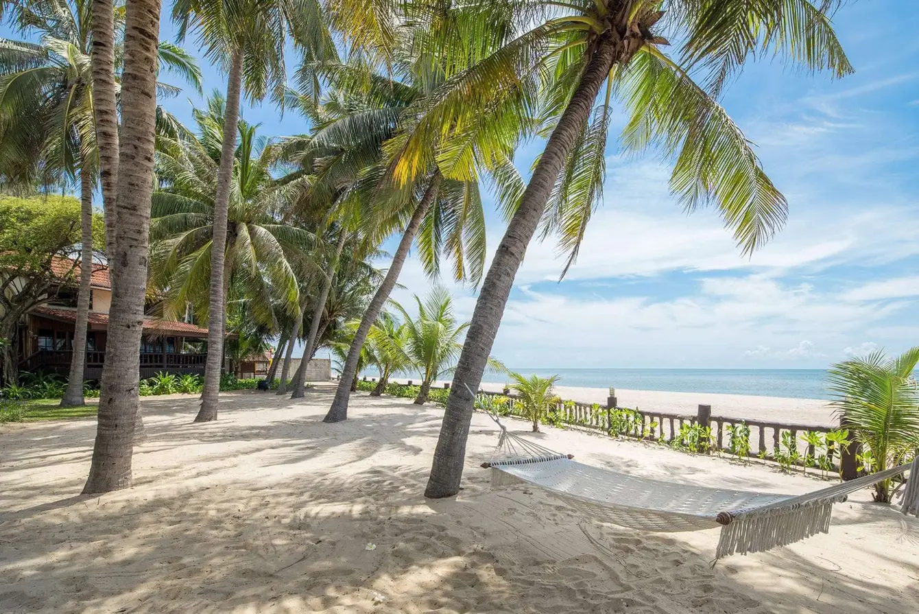 Long-Beach-Hotel-Cha-Am-Thailand3