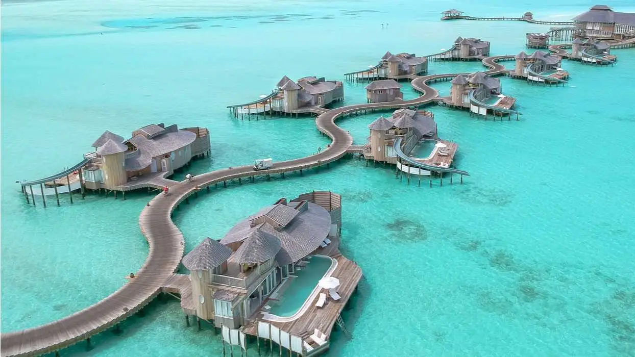 Header-overwater-bungaloes