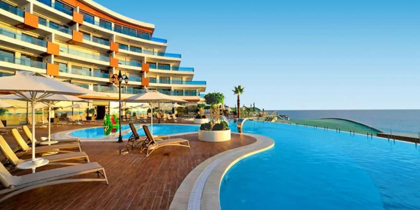 Elite-Luxury-Suite-Spa-13