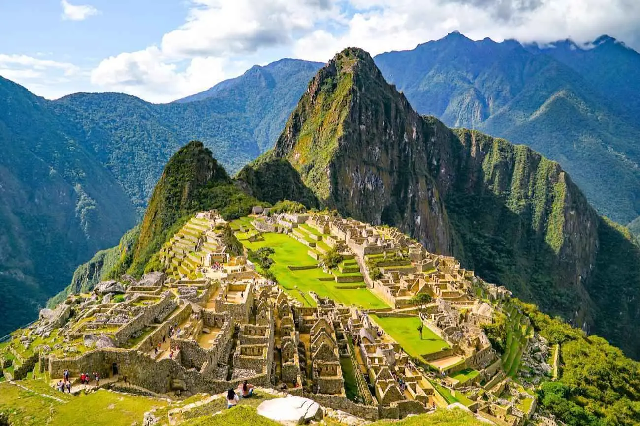 Steile trap naar top van Huayna Picchu