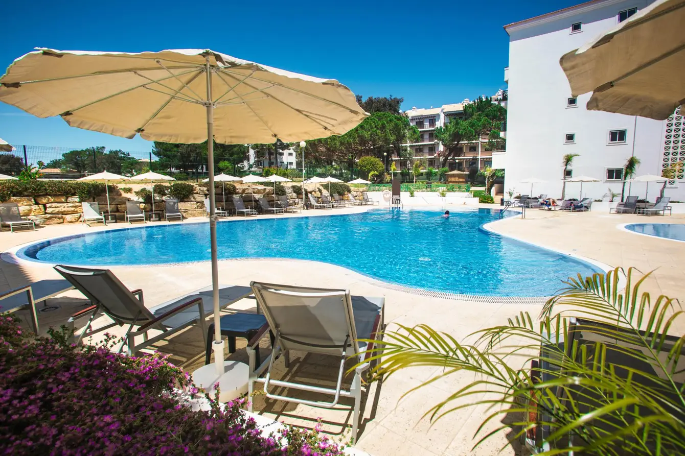 Victoria-beach-hotel-algarve-portugal-1