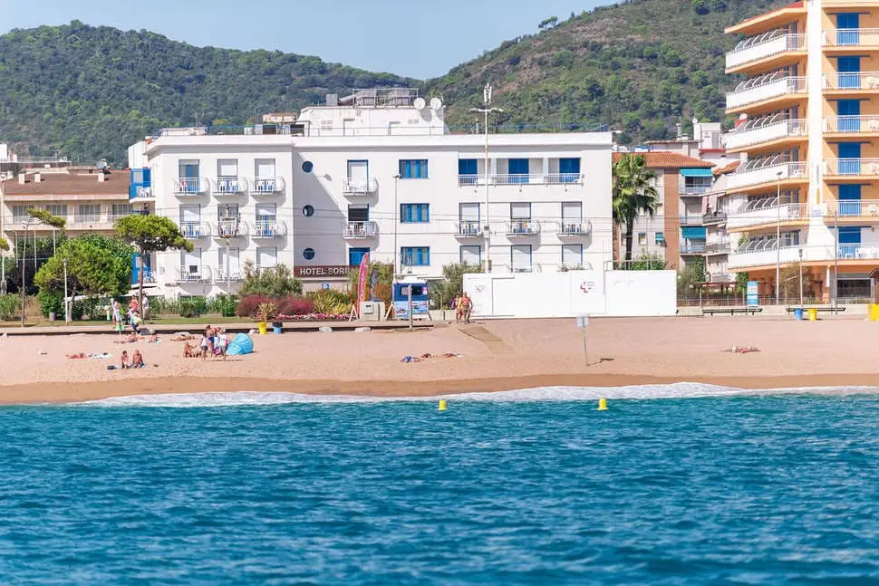 Hotel-sarrobano-pineda-de-mar-barcelona-spanje-1