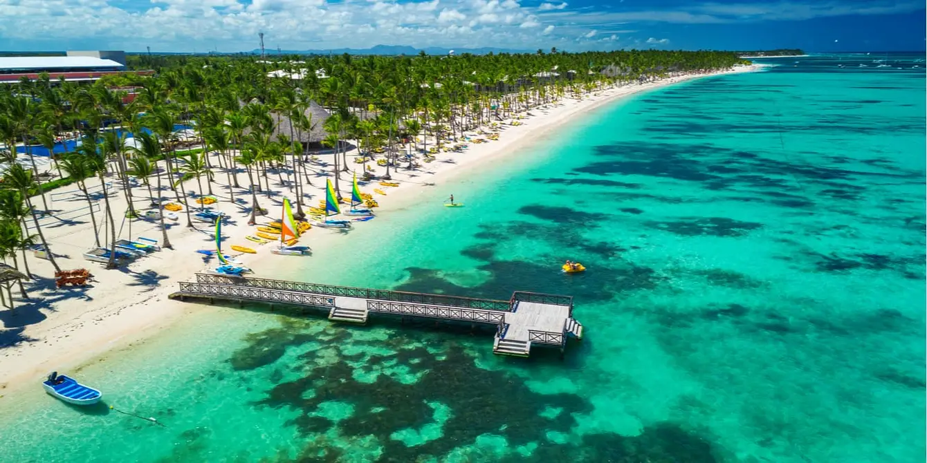 Coral-Costa-Caribe-Dominicaanse-Republiek-Shutterstock-Header1