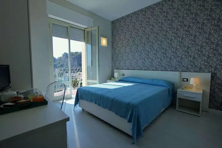 Hotel-Baia-Azzurra-1