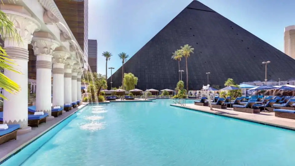 Luxor-Las-Vegas-USA4