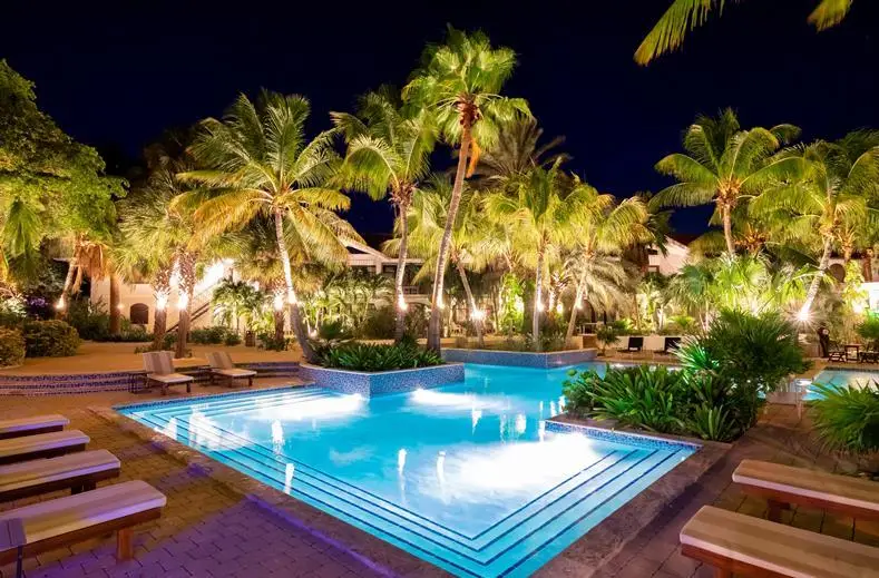 FLORIS-SUITE-HOTEL-SPA-BEACH-CLUB-4
