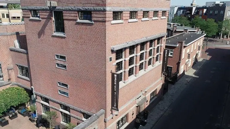 Huis-van-bewaring-hotel-Almelo-Nederland2