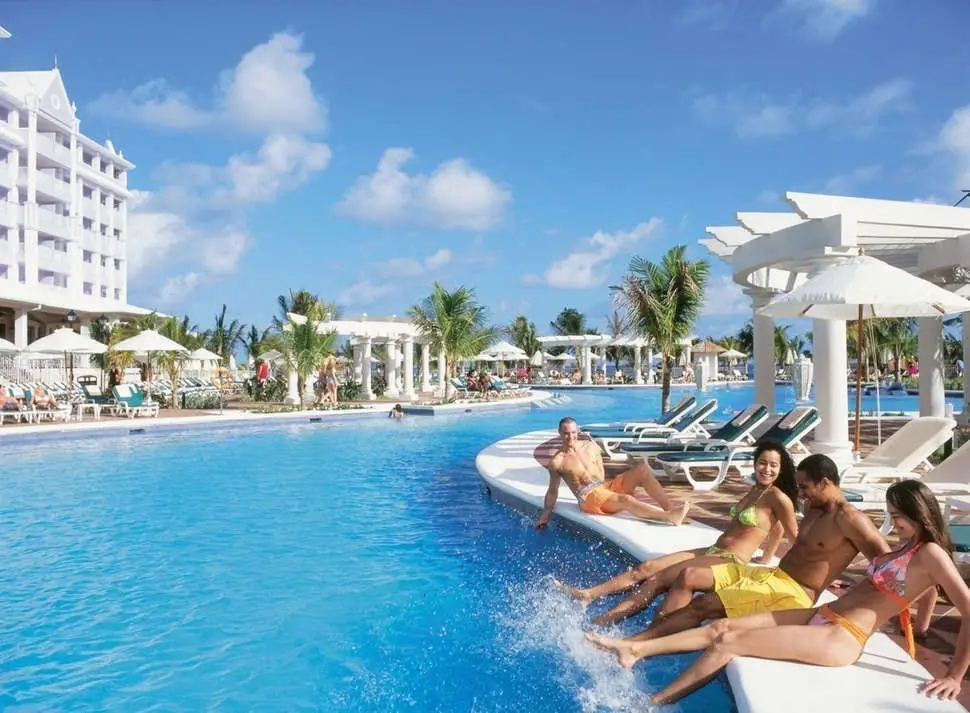 Hotel-riu-ocho-rios-steer-town-jamaica-5