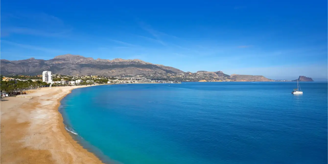 Costa-blanca-spanje-shutterstock-1
