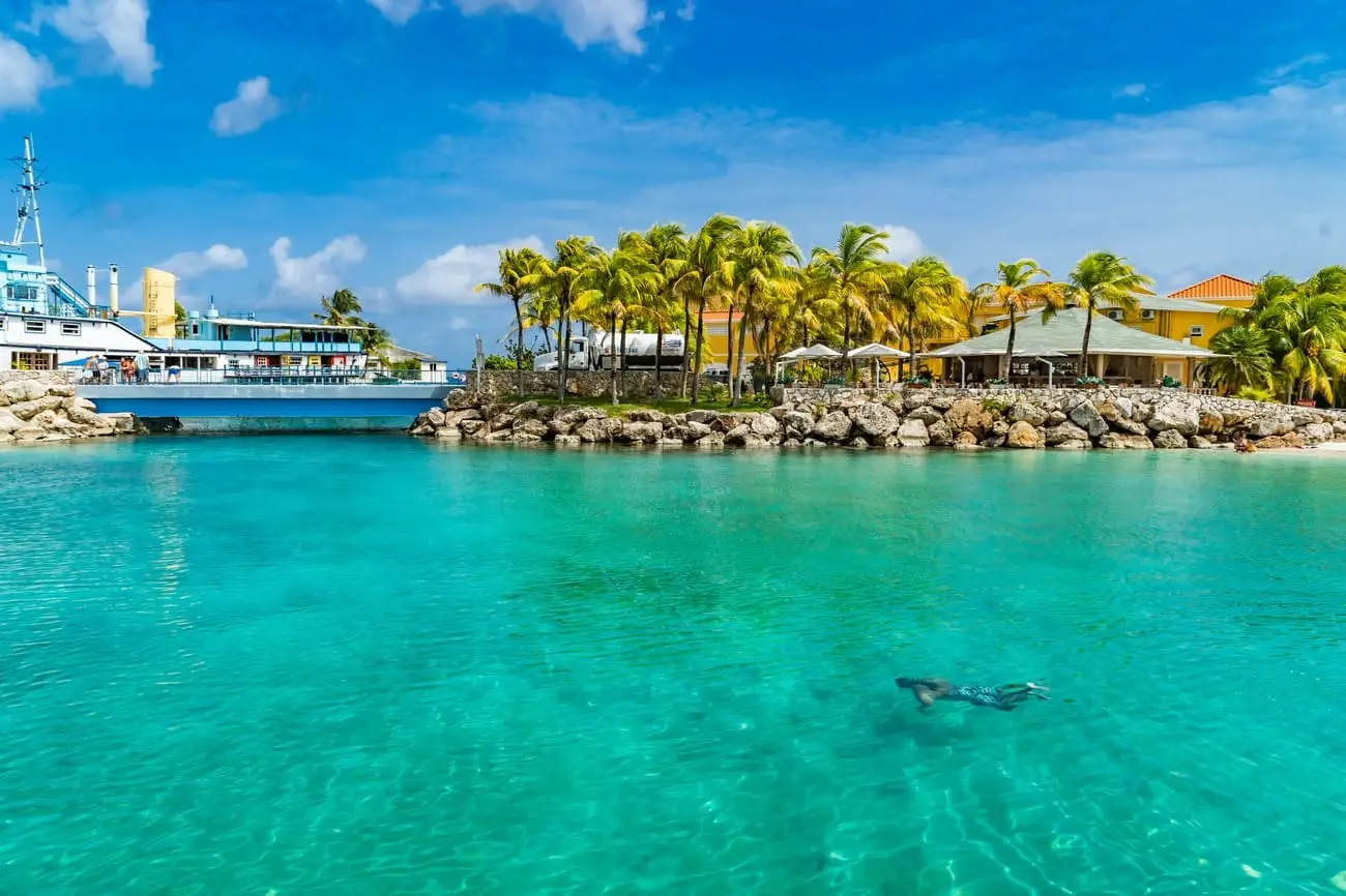 Curacao-Curacao-Shutterstock2