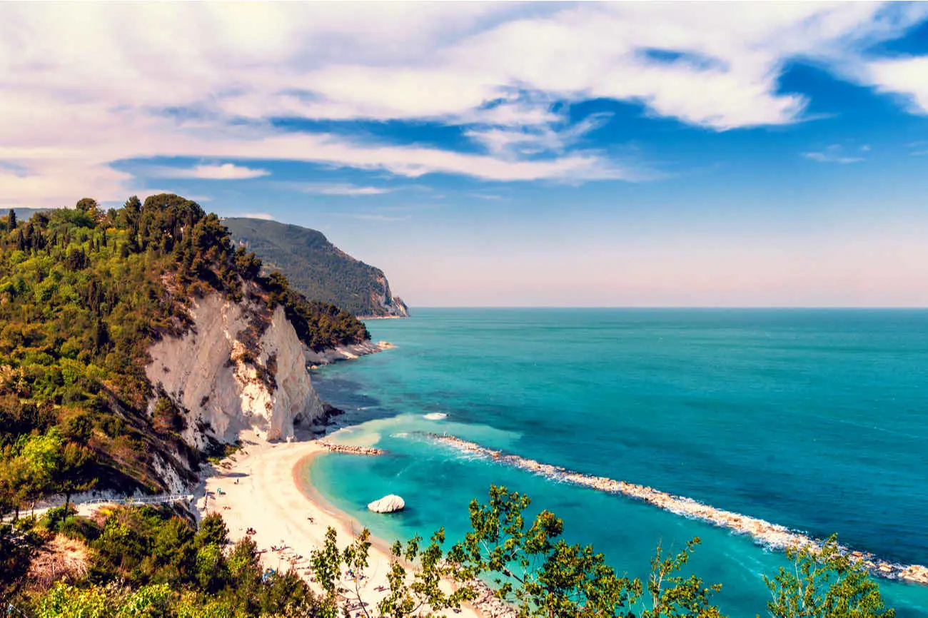 Italie_numana_shutterstock2