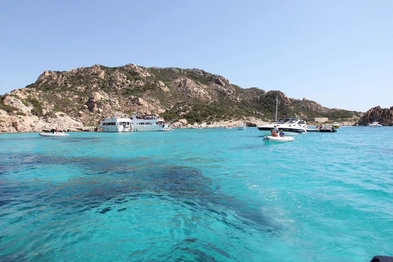 Kristalhelder water bij Arcipelago di La Maddalena Sardinië