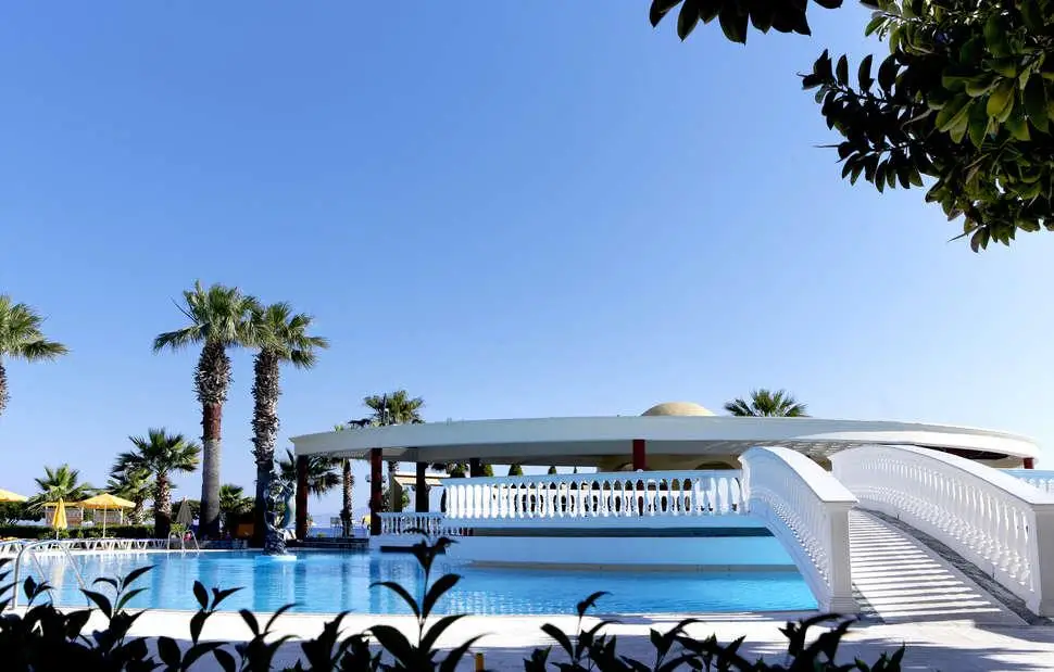 Sunshine-Rhodes-5