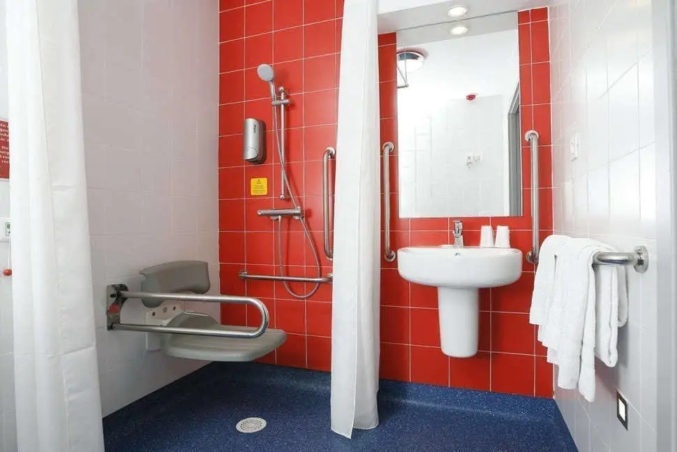 Travelodge-barcelona-poblenou-barcelona-4