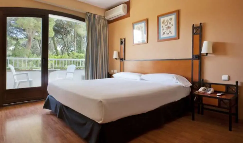 Hotel-Ilunion-Caleta-Park-2