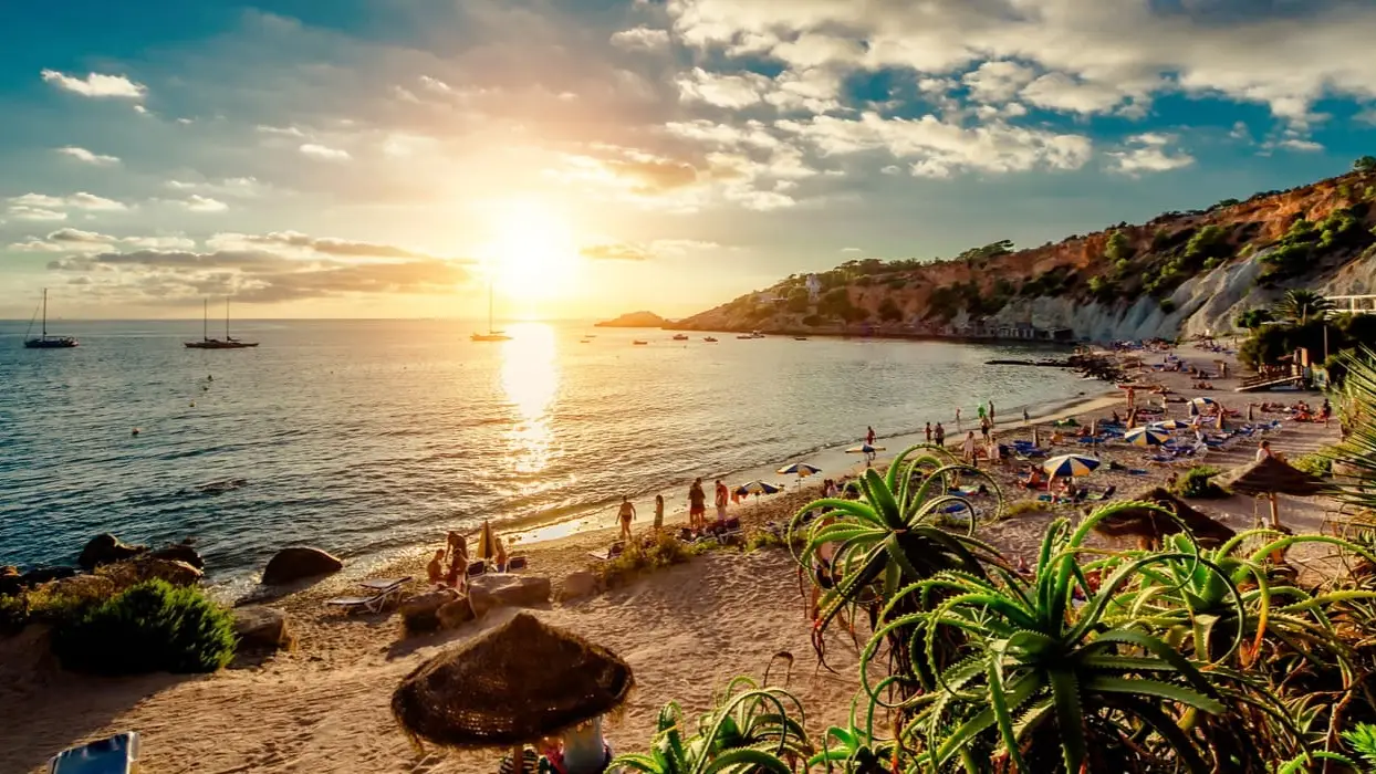 Ibiza-Header-Shutterstock1