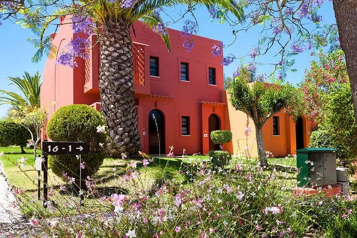 Colina-Village-2