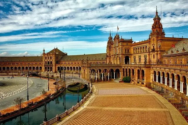 Plaza-espana-1751442_640