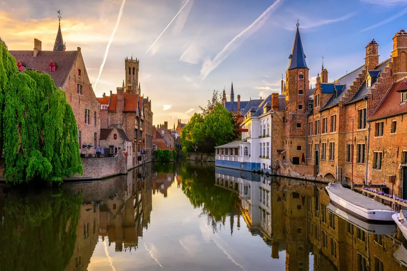 Brugge-Belgie-Shutterstock3
