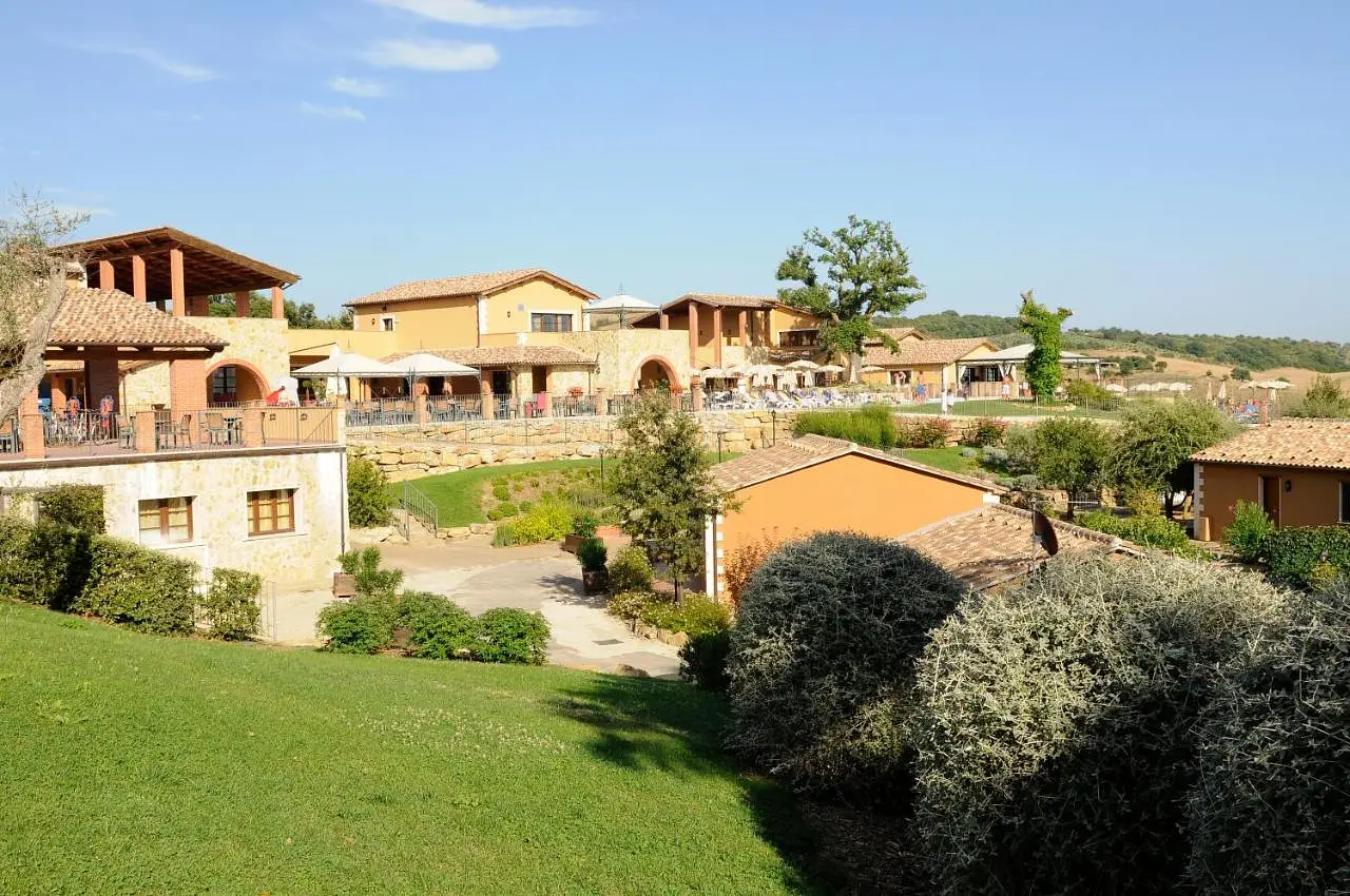 Smy-Borgo-Magliano-Toscane3