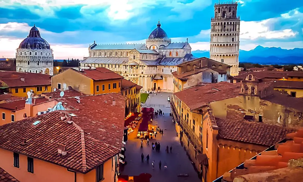 Pisa-Italie-Canvastock-1