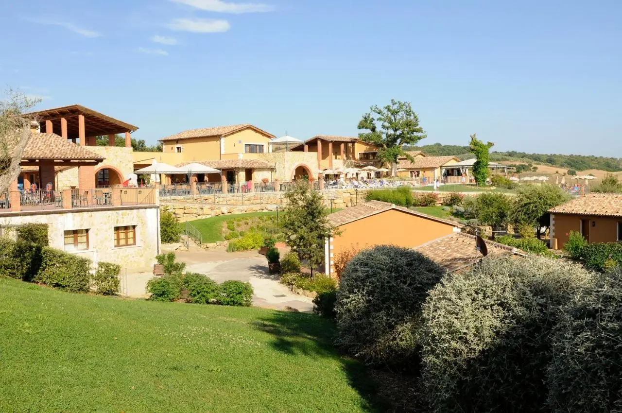 Smy-Borgo-Magliano-Toscane3