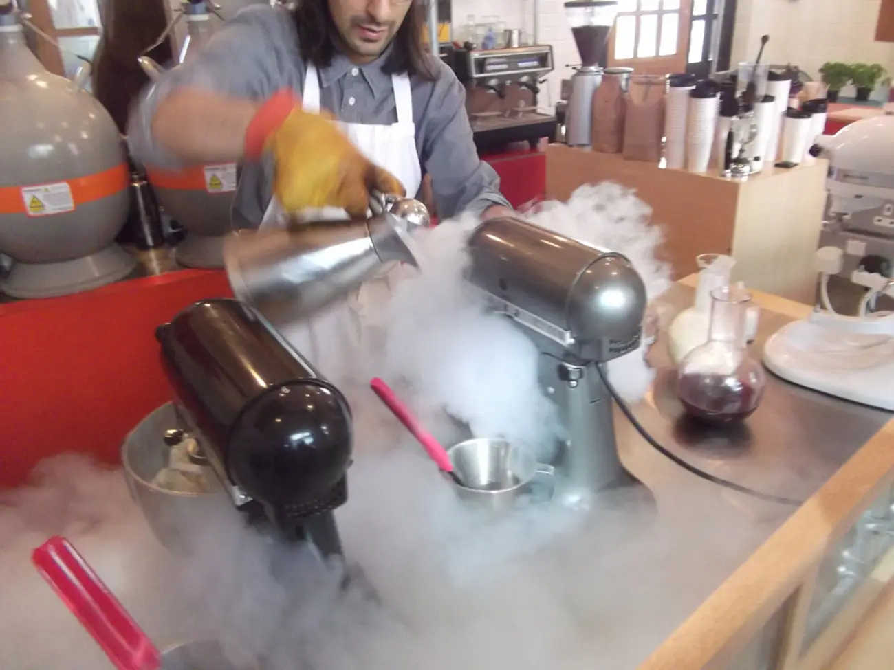 chin chin liquid nitrogen