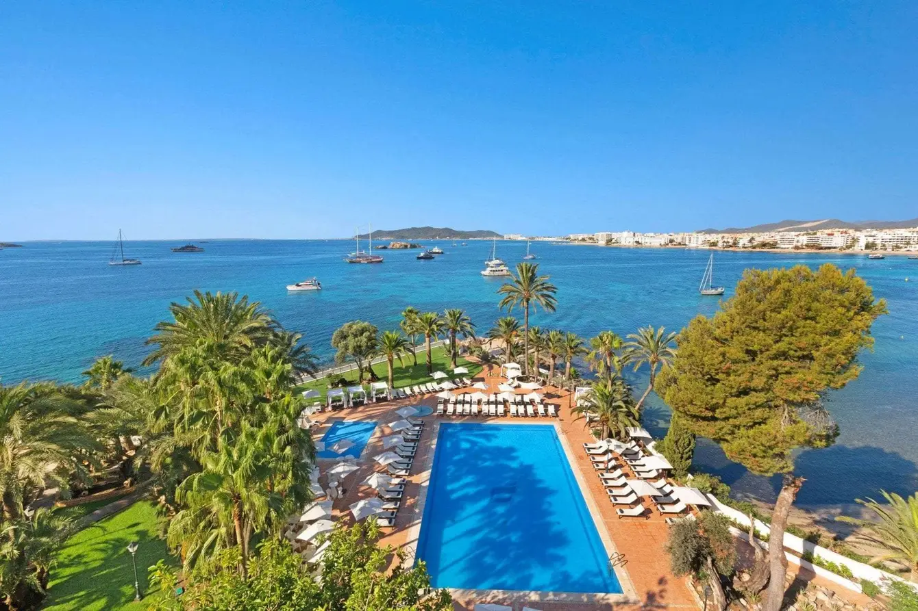 THB-Class-Los-Molinos-Ibiza-Spanje1-scaled
