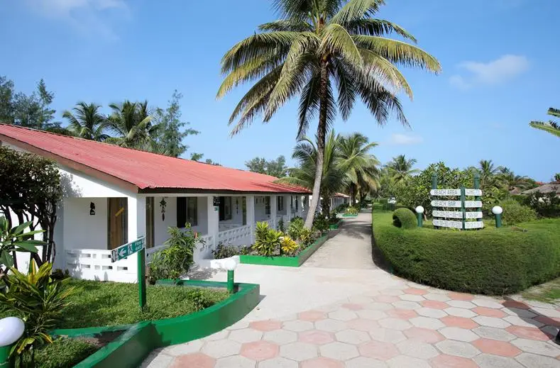 Holiday-beach-resort-kololi-gambia-1