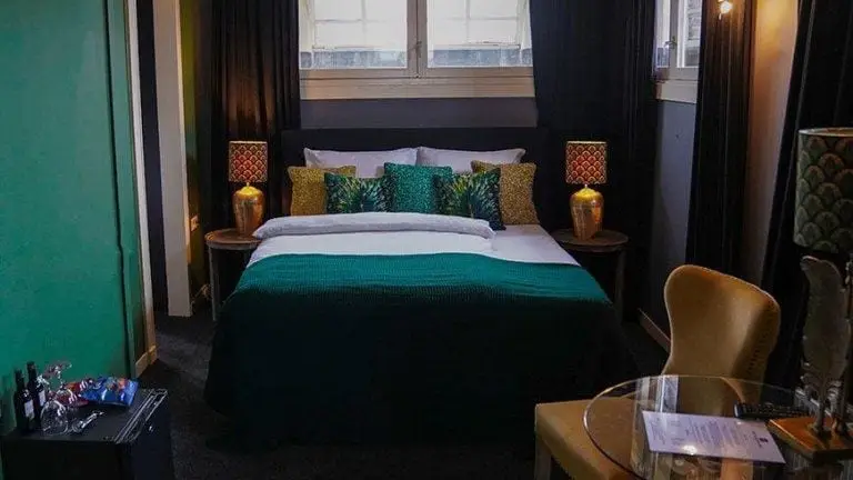 Huis-van-bewaring-hotel-Almelo-Nederland3