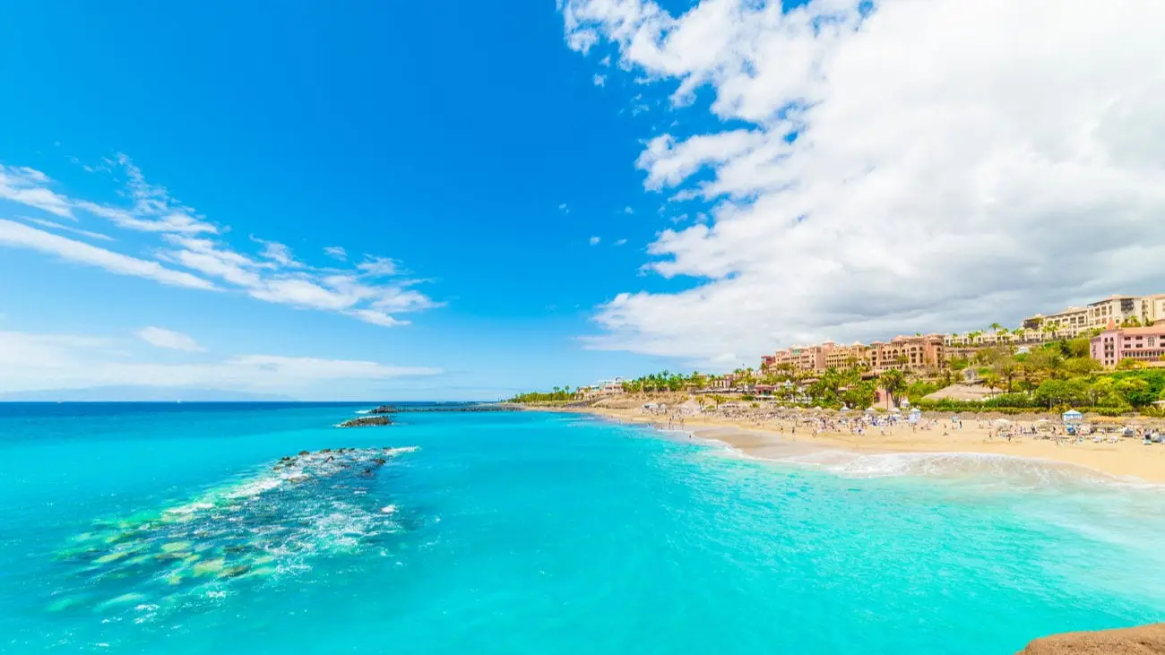 Tenerife-clif-met-uitzicht-zee-1