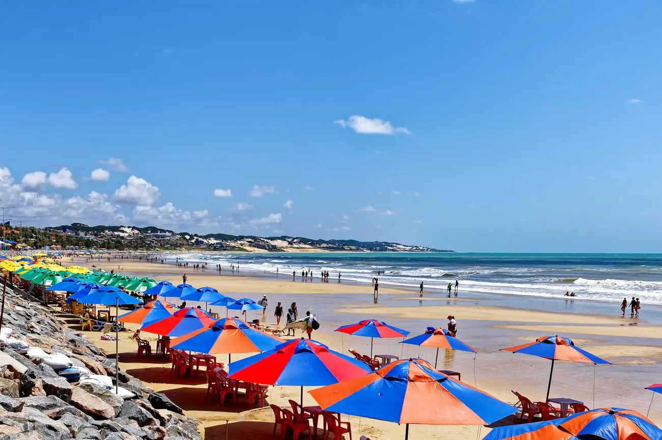Ponta-negra-brazilie-shutterstock
