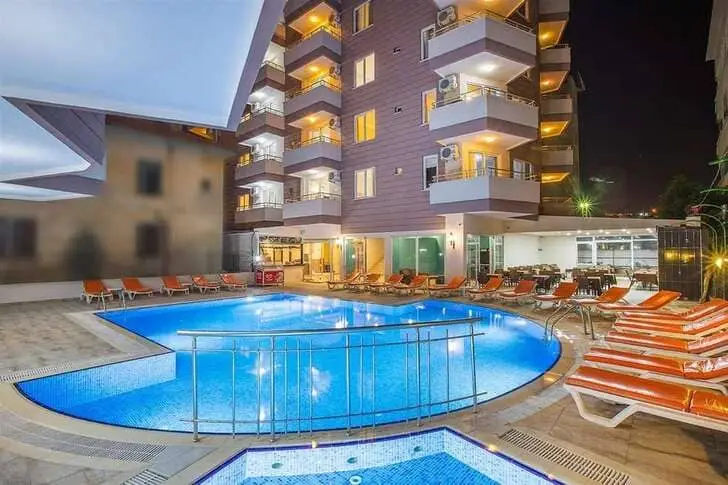 Hawaii-Suite-Beach-Hotel-3