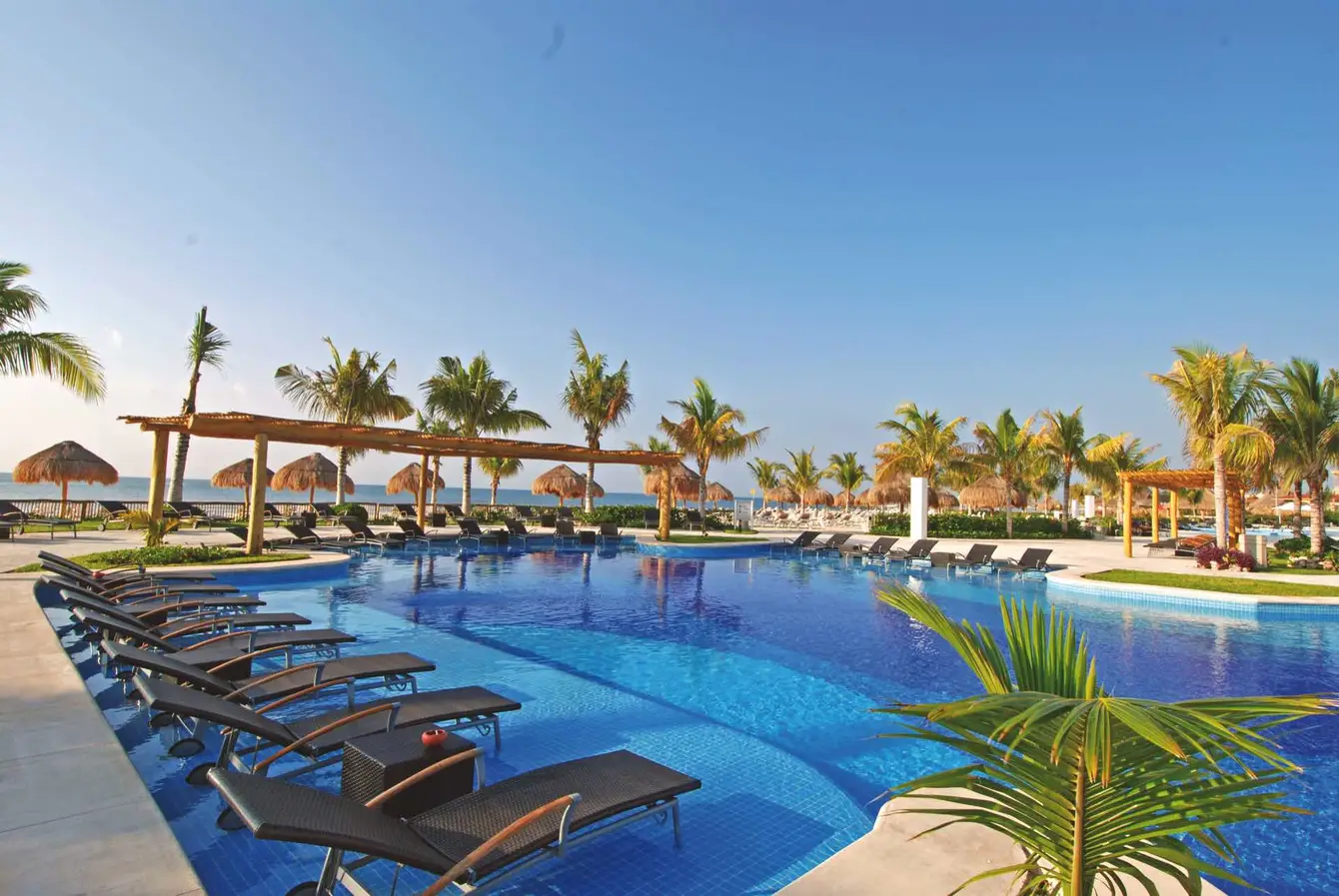 Bluebay-Esmeralda-Mexico1
