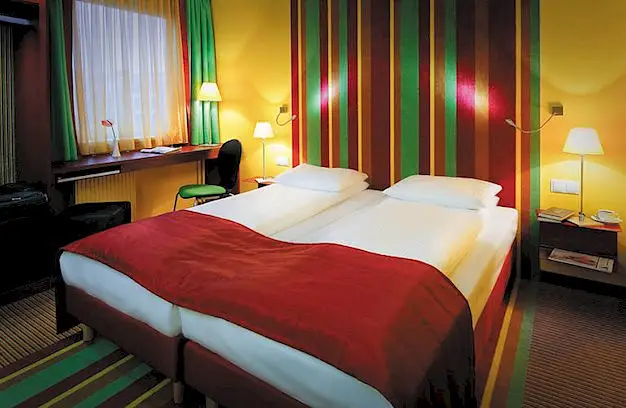 Vienna-house-easy-chopin-cracow-krakau-polen-1