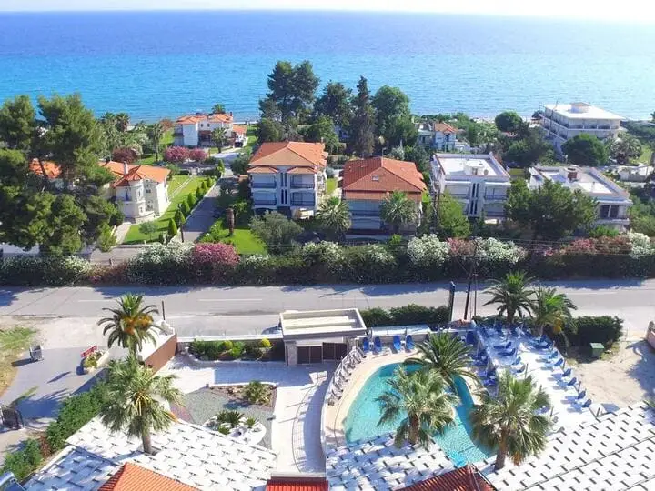 Anna-Maria-Paradise-3-SUNWEB
